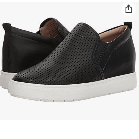 Steve Madden Scramble Black Perforated 7 - Picture 1 of 9